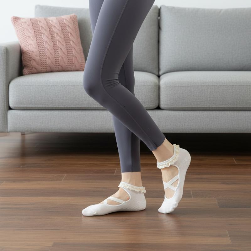 Pilates & Yoga Knokke - 1Pairs Cute Lacework Pilates Socks Princess